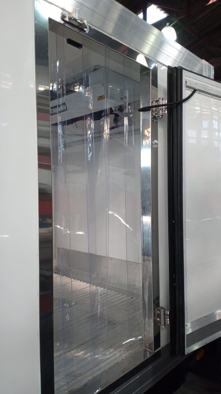 Cortina de PVC para Caminhão Baú e Utilitários — variação 2