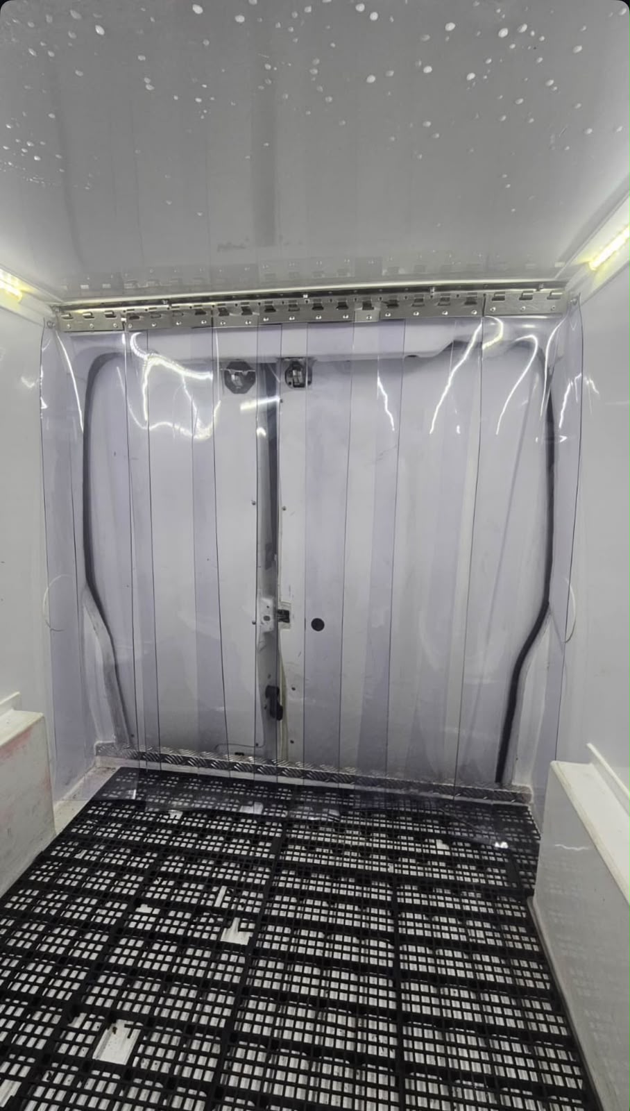 Cortina de PVC para Caminhão Baú e Utilitários — variação 4