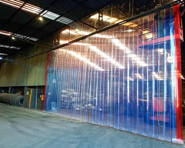 Cortinas de PVC em Tiras — variação 3